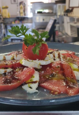 Isalata Caprese
