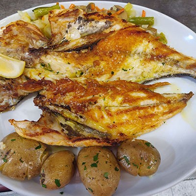 Dourada grelh. c/ batata